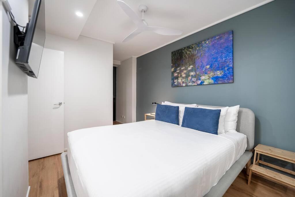 Story Bridge & River View 2b1b W Free Parking! Apartment *
